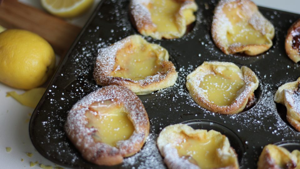 Mini Dutch Pancakes with Lemon Curd